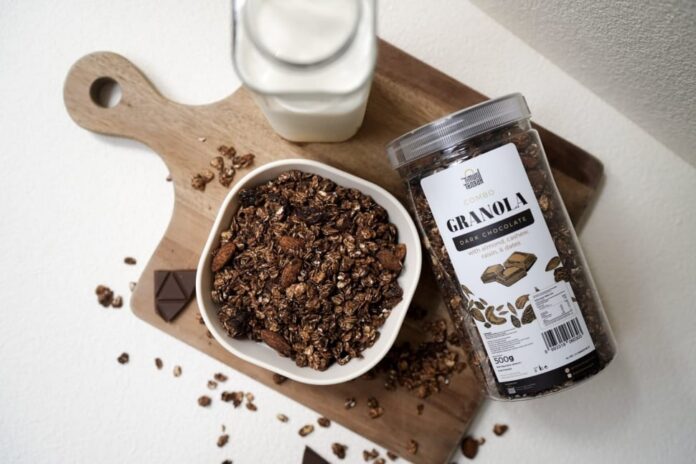 Granola isi kurma