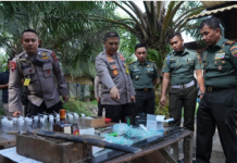 Kapolda Sumut-Pangdam I/BB Bawa Personel Gerebek Barak Judi dan Narkoba di Deli Serdang