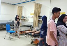 Seorang Pemuda Mengalami Patah Tangan Usai Tabrak Timbunan Tanah Proyek di Muara Teweh patah