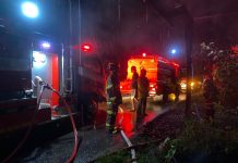 Di Tengah Hujan Lebat, Dua Rumah di Jingah Ludes Terbakar