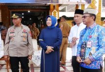 Ketua DPRD Barito Utara Hadiri Pelepasan Calon Jamaah Haji Ketua DPRD Hadiri Pelepasan Calon Jamaah Haji Barito Utara