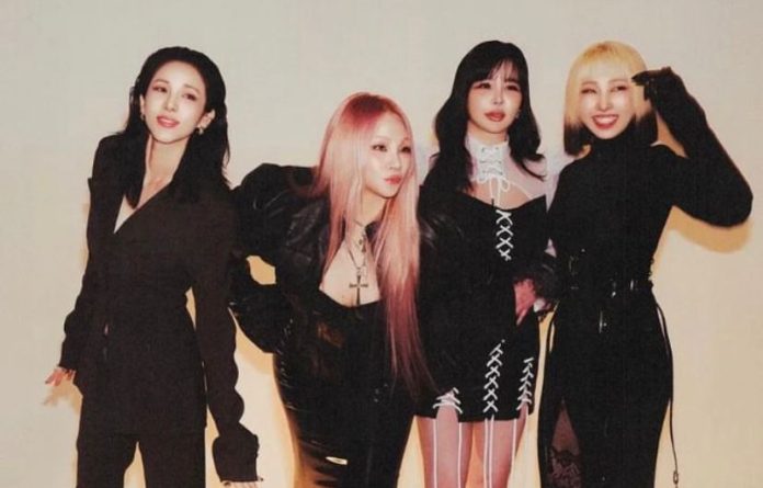 Girl Band 2NE1 (sumber: instagram @2ne1official)