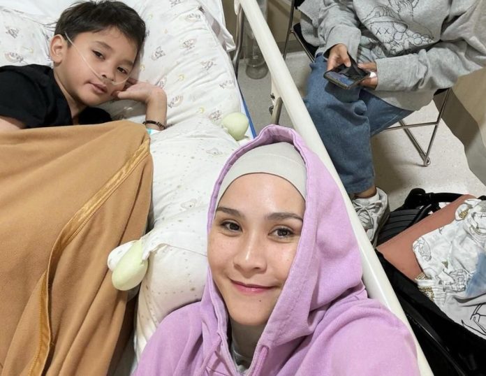 Zaskia dan Kaba (instagram @zaskiaadyamecca)