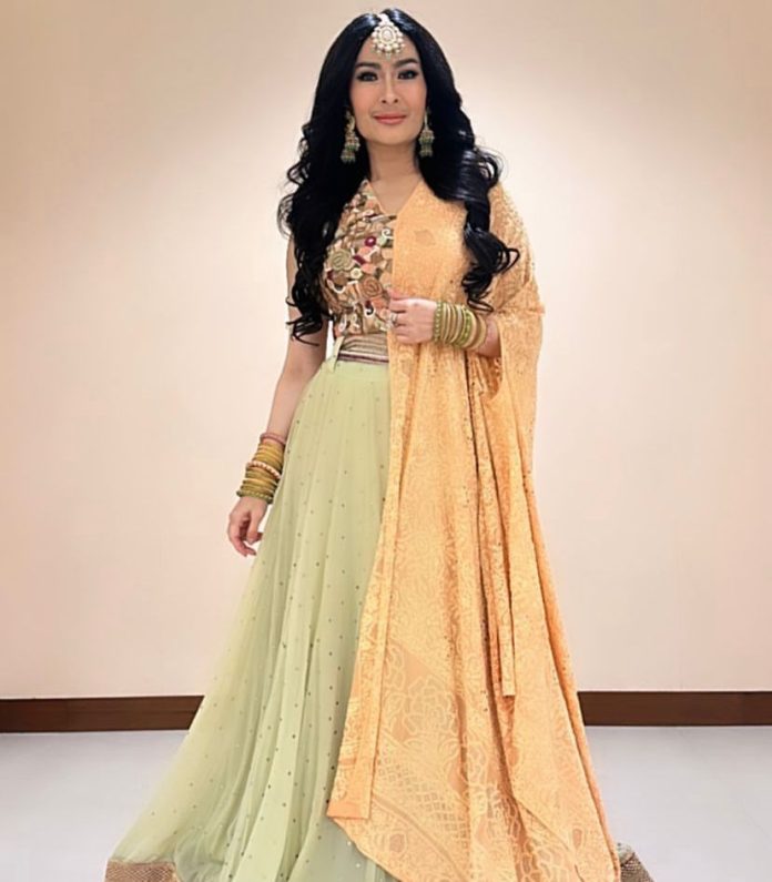 Iis Dahlia (instagram @iisdadahlia)