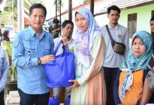 Usai Laksanakan Upacara Hari Lahir Pancasila, Pj Bupati Muhlis Tinjau Operasi Pasar Murah di Sikui Barut