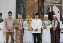 Pj Bupati Muhlis Laksanakan Salat Id di Masjid Islamic Center Muara Teweh Barut