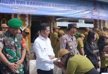 Pj Bupati Barut Lepas Kontingen Pesparawi Ke-XVII Kalteng di Pulang Pisau