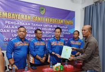 Terdampak Pelebaran Jalan Nasional, Dinas Perkimtan Barut Serahkan Ganti Rugi Tanah Warga