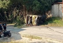 Truk Pengangkut Batu Vs Bus Karyawan di Km 7 Jingah Barut, Sopir Truk Terjepit