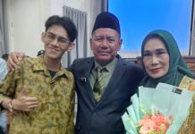Pertama Kali Ikut Parpol, Pensiunan ASN Kementerian Agama Ini Sukses Dilantik Sebagai Anggota DPRD Barut