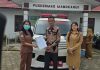Dewan Akhirudin Serahkan Bantuan Mobil Ambulans ke Puskesmas Mangkahui