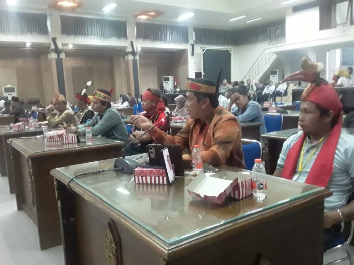 dc51bdf5-c8b4-4f3a-869c-b01c334b2e6f