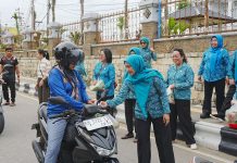 Jumat Berkah TP PKK Barito Utara, 200 Paket Sayur dan Telur Dibagikan untuk Warga