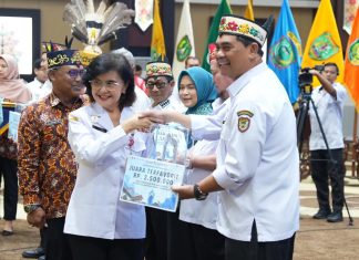 Bupati Shalahuddin Borong Tiga Penghargaan di Rakorda Bangga Kencana Kalteng