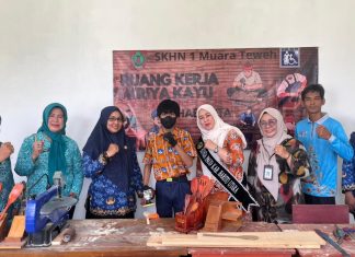 Kunjungi SKHN 1 Muara Teweh, Maya Savitri Shalahuddin Berikan Semangat untuk Anak Berkebutuhan Khusus